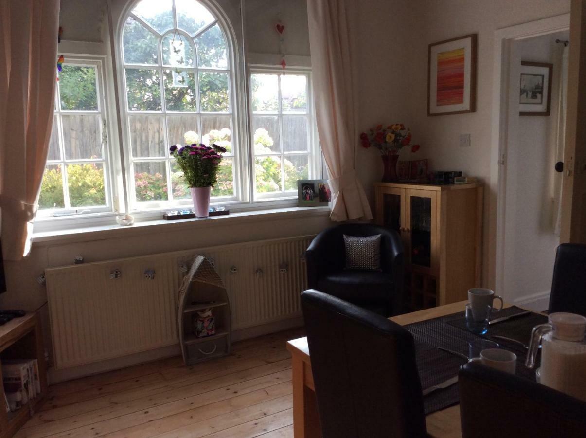 Seaways Cottage Hoylake Exterior photo